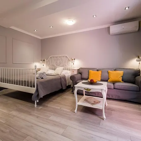 Serenity Apartament *